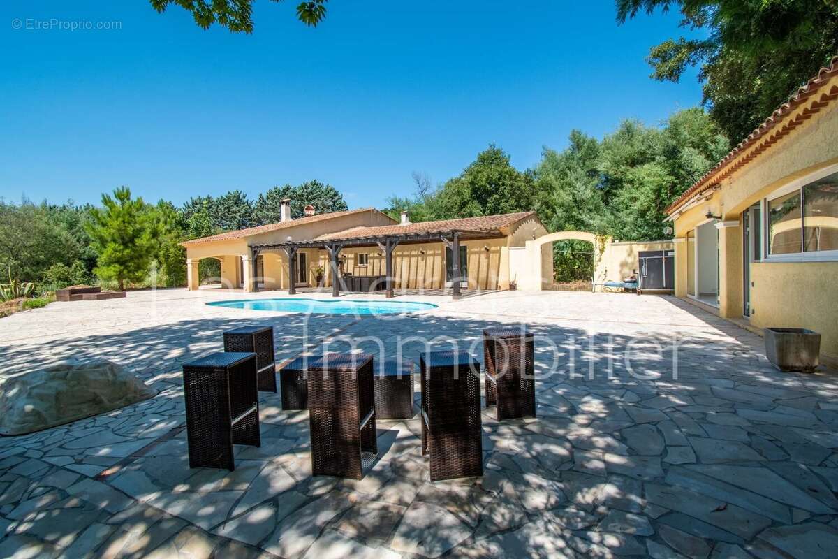 Propriété 190 m² - Plain-pied - photo 16
