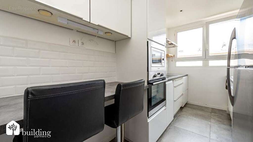 A vendre - Neuilly-sur-Seine Duc d'Orléans - Appartement 6 pièces avec balcon de 119 m² - photo 8