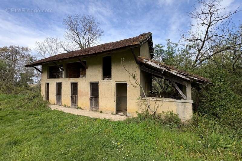 Maison à LAUJUZAN
