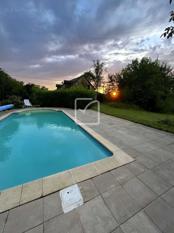 Maison à CUZANCE