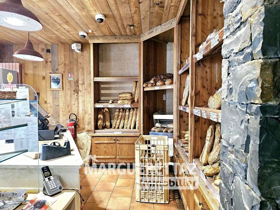 Commerce à MARIGNIER