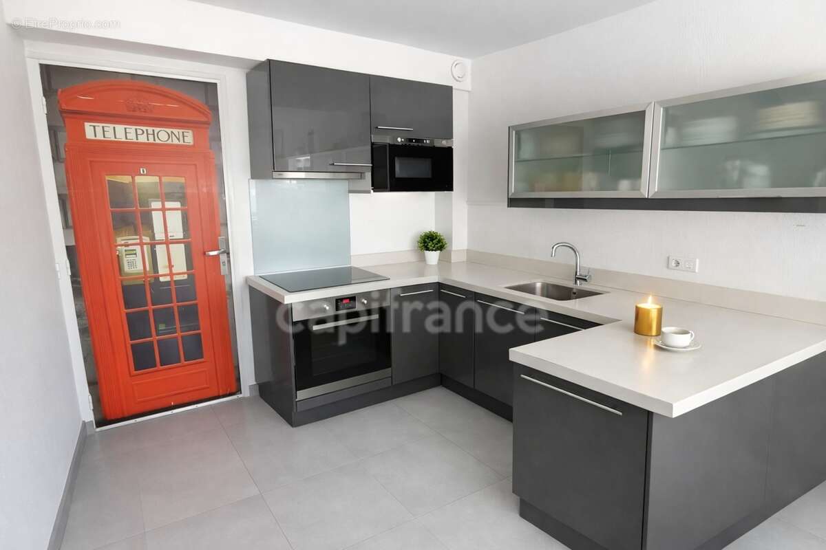 « emplacement numéro un proche du port : ce duplex ne restera pas longtemps sur le marché » - photo 3