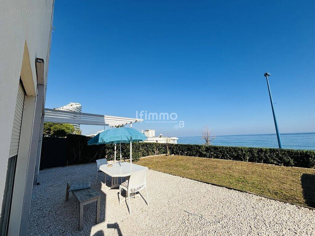Appartement à VILLENEUVE-LOUBET