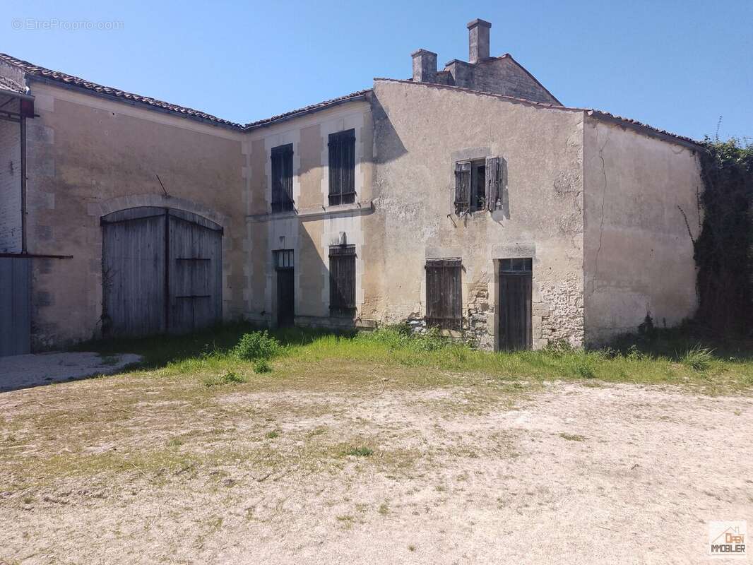Maison à COURBILLAC