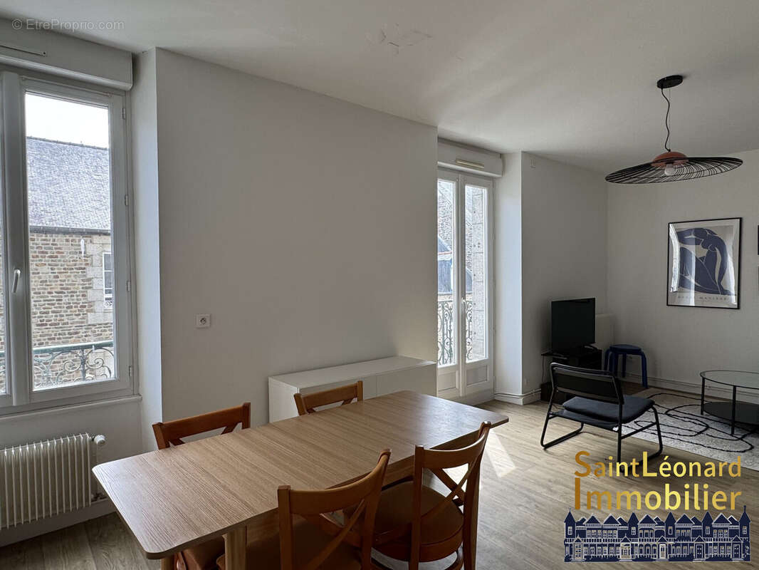 Appartement 82 m² à Fougeres  - photo 3