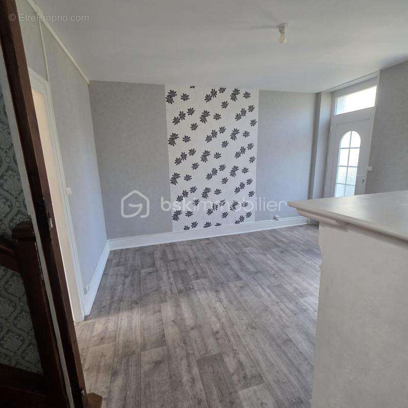 Exclusif, et à saisir … Maison de 104 m2 habitable en excellent état et sur un terrain de 1180 m2 environ plus dépendance de 32  - photo 5