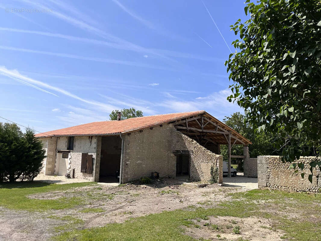 Maison à JUIGNAC