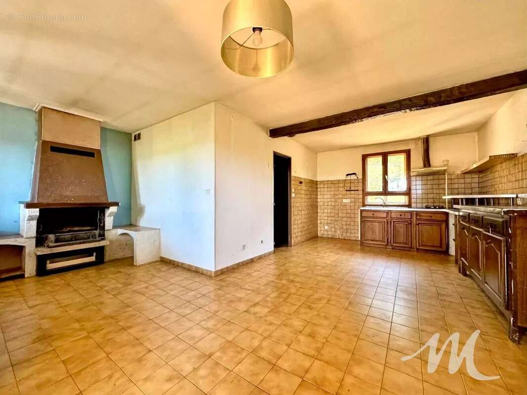 Maison de plain-pied sur 3200 m² de terrain à vendre à Aups ! - photo 10