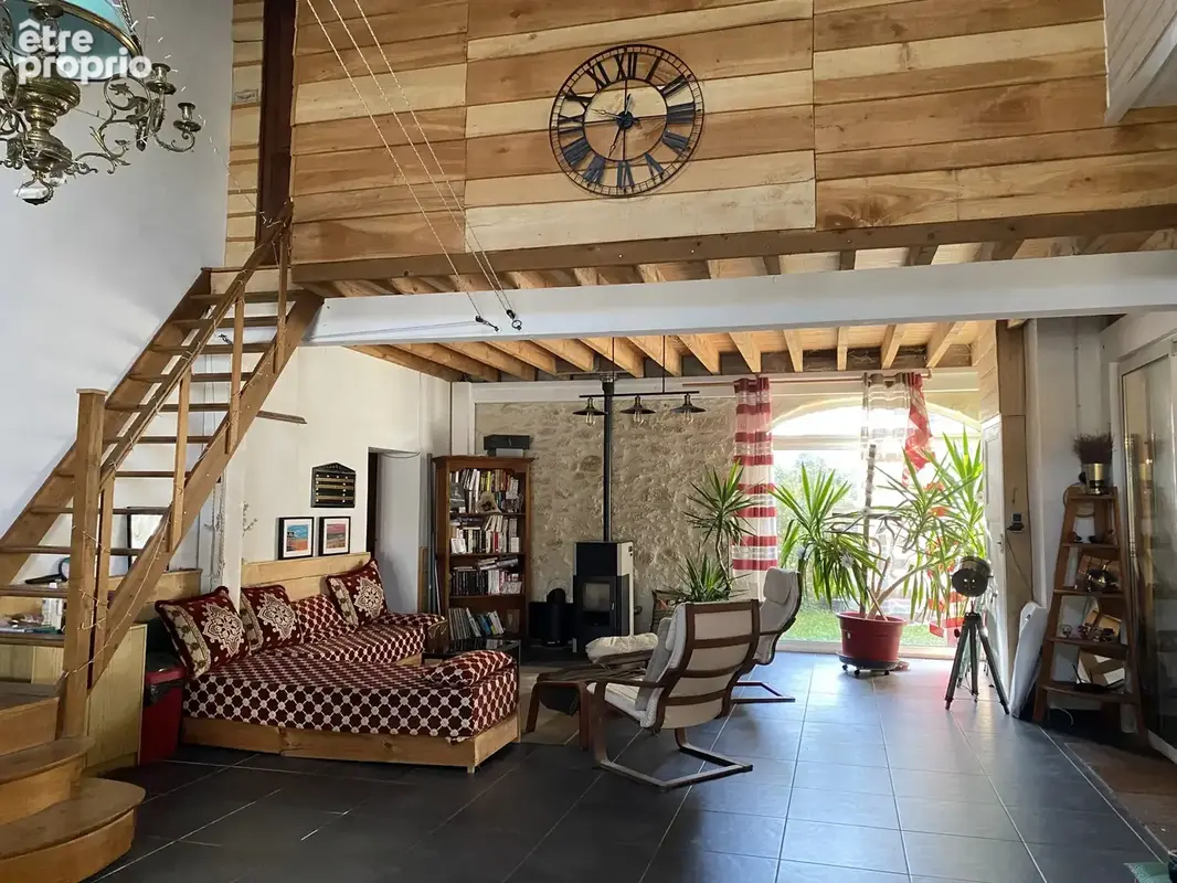 Grande maison en pierre de 386 m2 avec espace modulable   10 min de Langon - photo 3