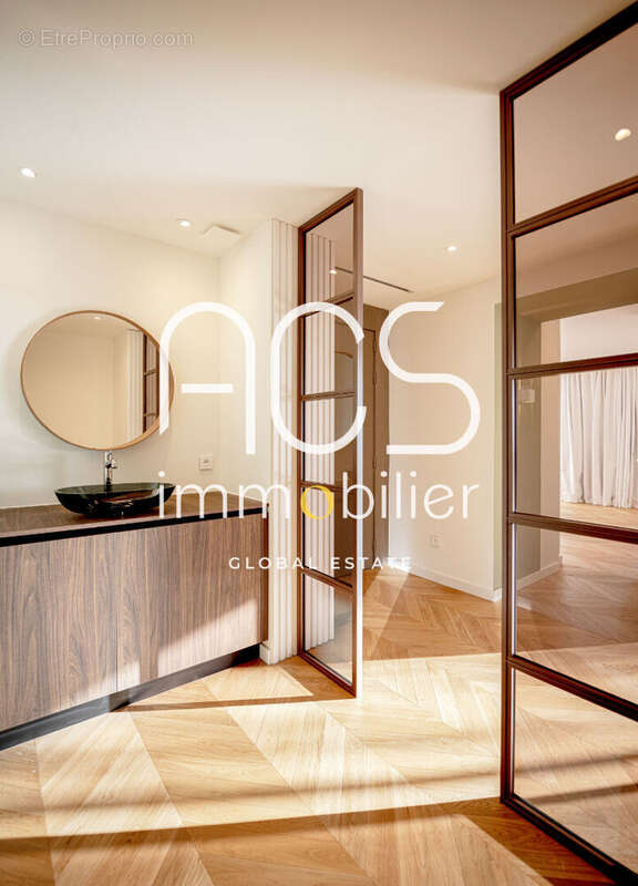 Achat Vente Appartement refait à neuf Saint Raphael 3 pièces 107.70 m2 Balcon Cave - photo 3