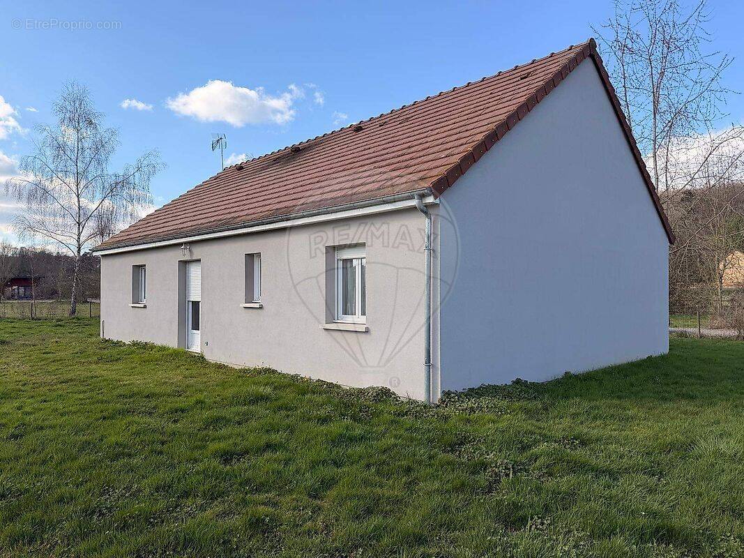 Maison à SICHAMPS