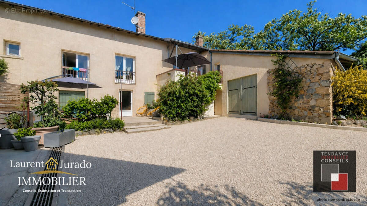 Maison à JULIENAS