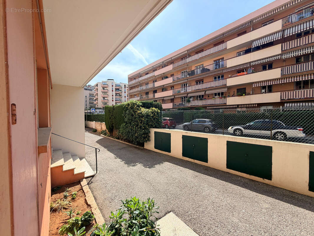 Appartement à ROQUEBRUNE-CAP-MARTIN