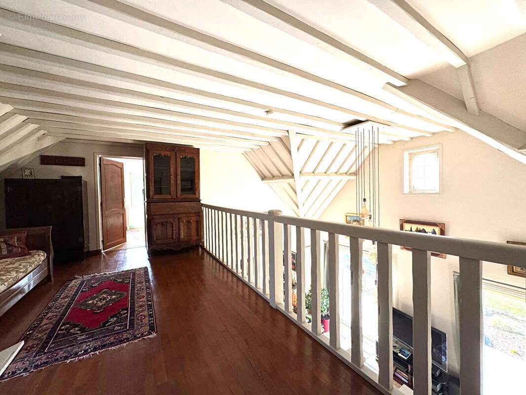 Maison à AUMONT-EN-HALATTE