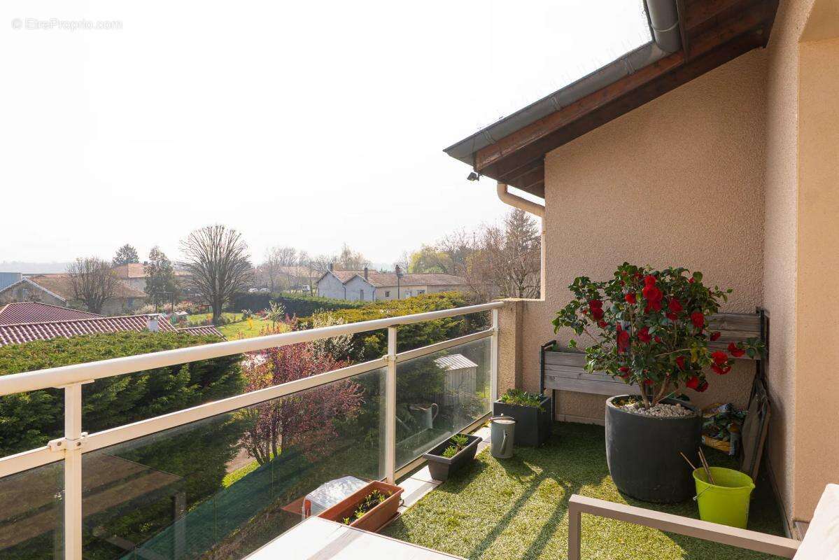 Appartement à VALENCIN