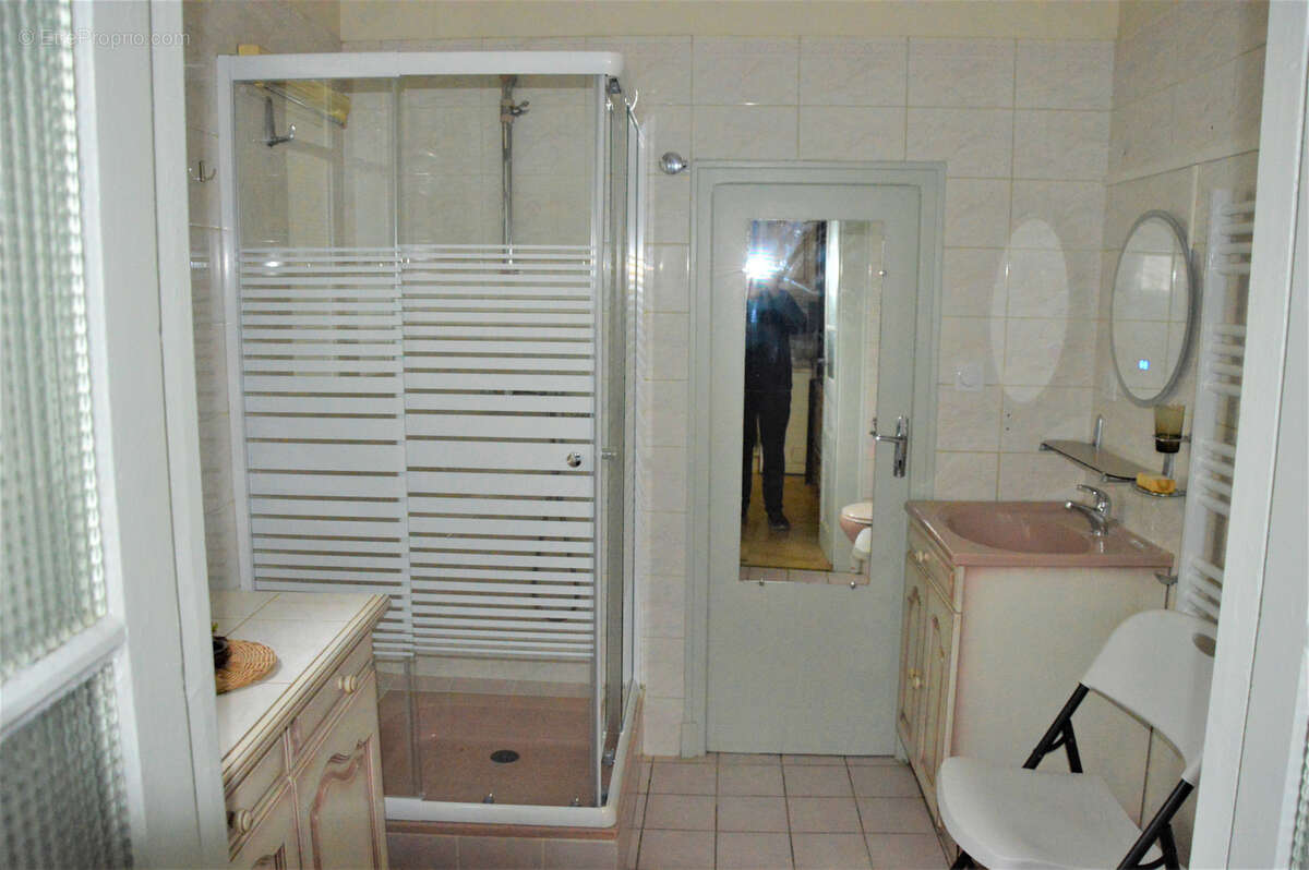 Appartement à ENTRAYGUES-SUR-TRUYERE