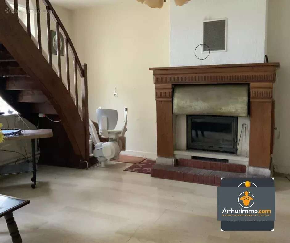 Maison à LONGUEVAL-BARBONVAL