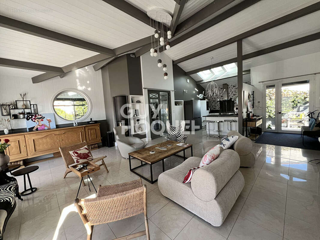 Maison à SAINT-HILAIRE-DE-RIEZ