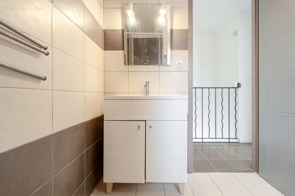 Appartement à PUGET-VILLE