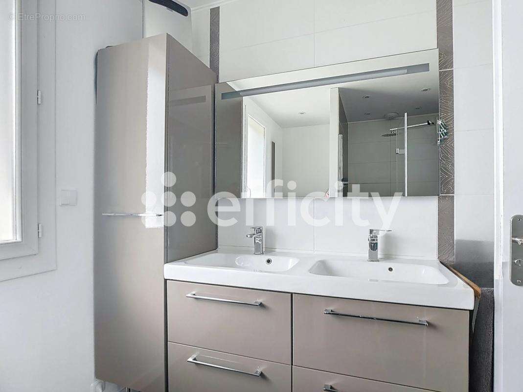 Maison à SAINT-LAURENT-D&#039;AGNY