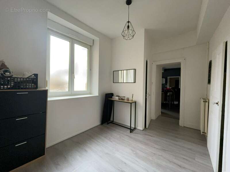 Appartement 120 m² - 2 chambres - Terrasse - Parking - Centre-ville Gray - photo 4