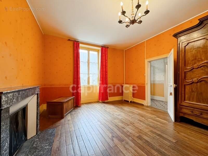 Maison à CHATILLON-EN-BAZOIS