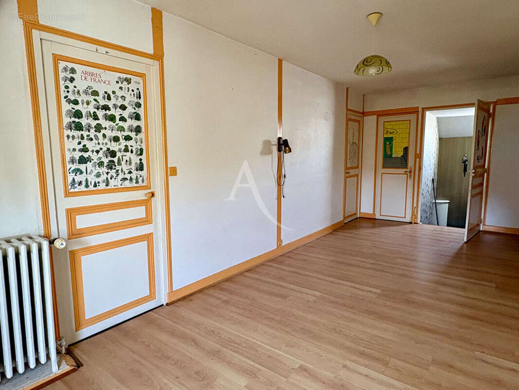 Maison bourgeoise 180 m2 - Saint-Georges sur Cher - photo 10