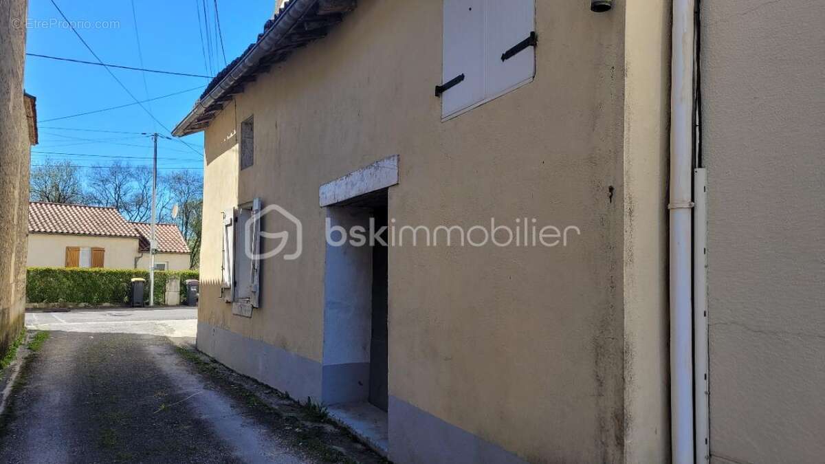 Grange à réhabilité avec son extérieur - photo 5