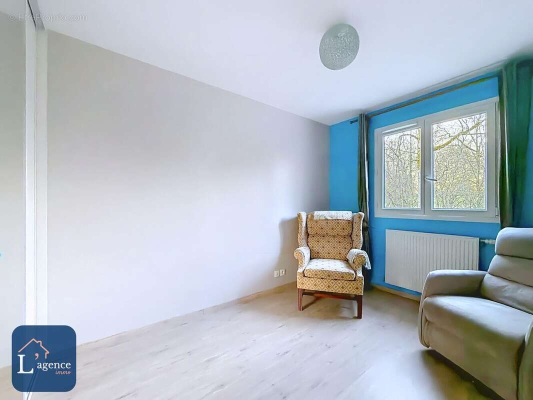 Appartement à SERGY