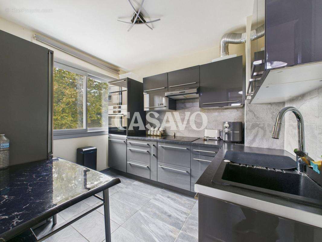 Appartement à DECINES-CHARPIEU