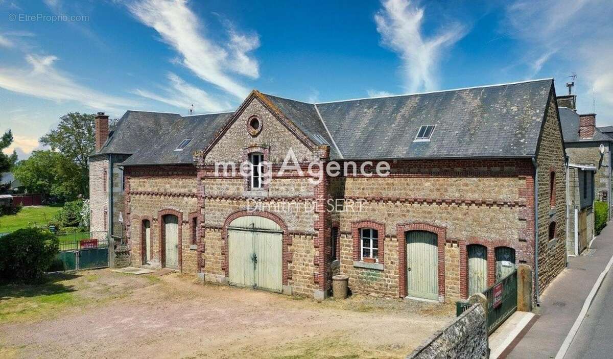 Maison à ATHIS-DE-L'ORNE