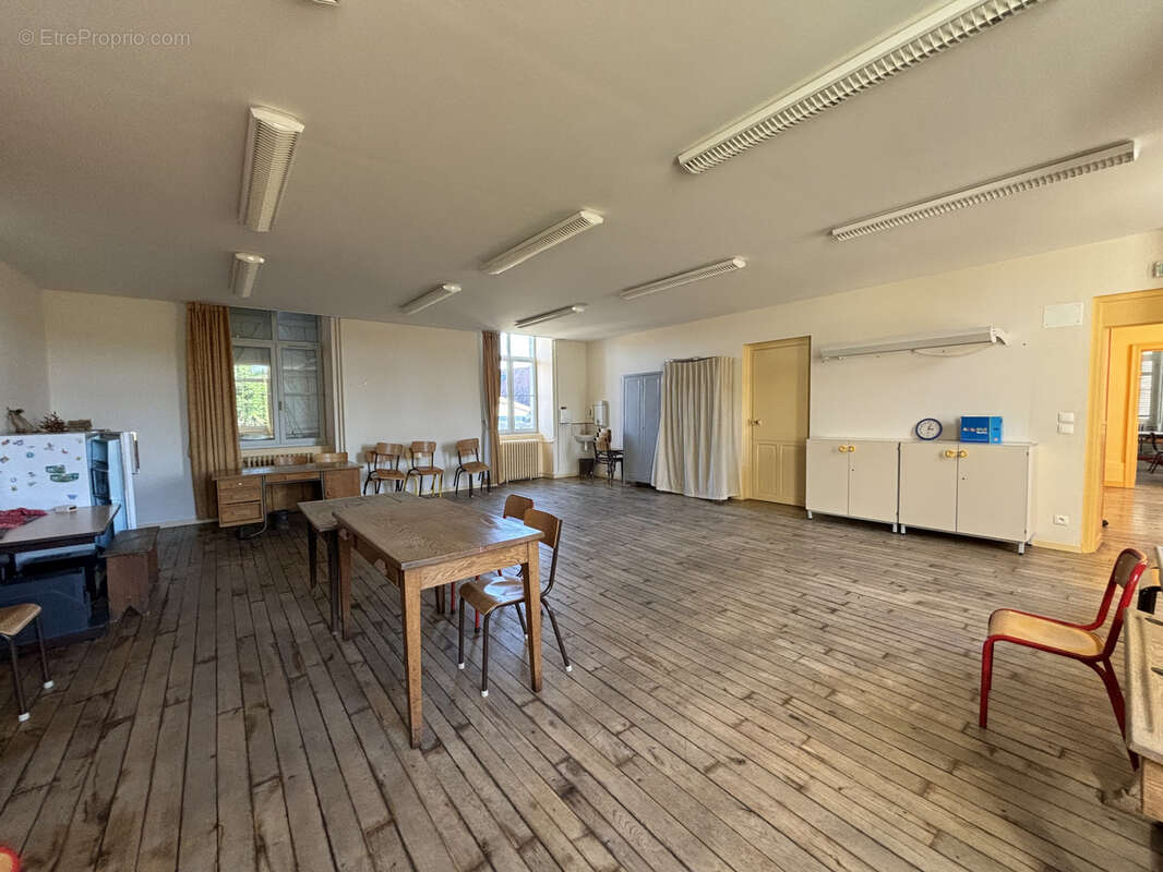 Maison à COULMIER-LE-SEC