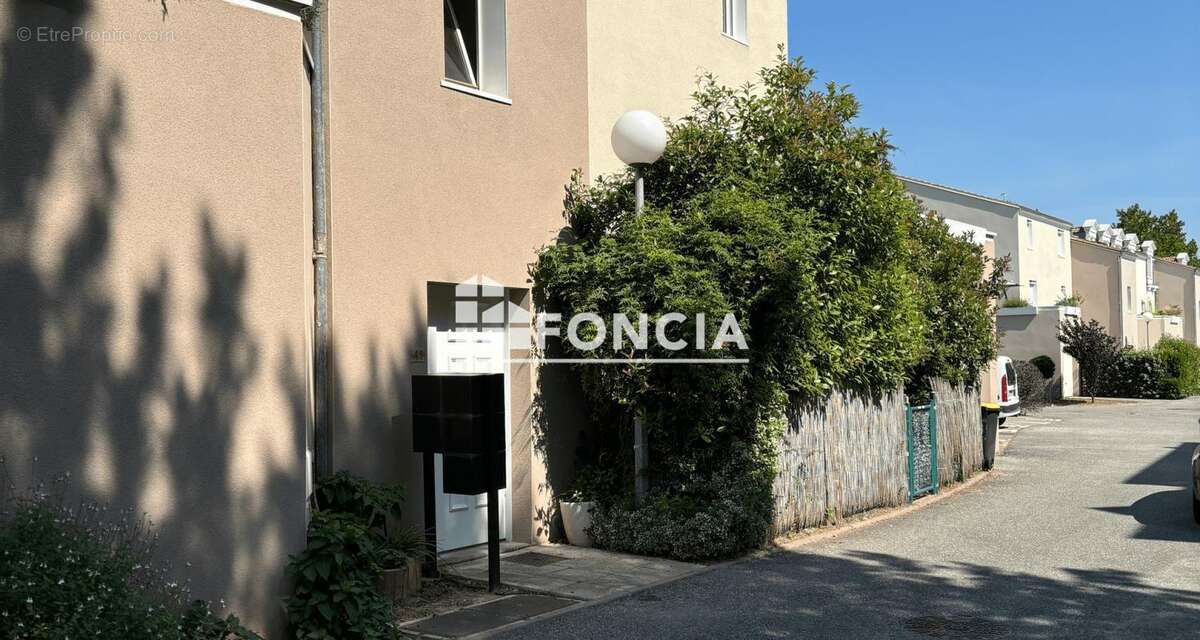 Appartement à GUILHERAND-GRANGES