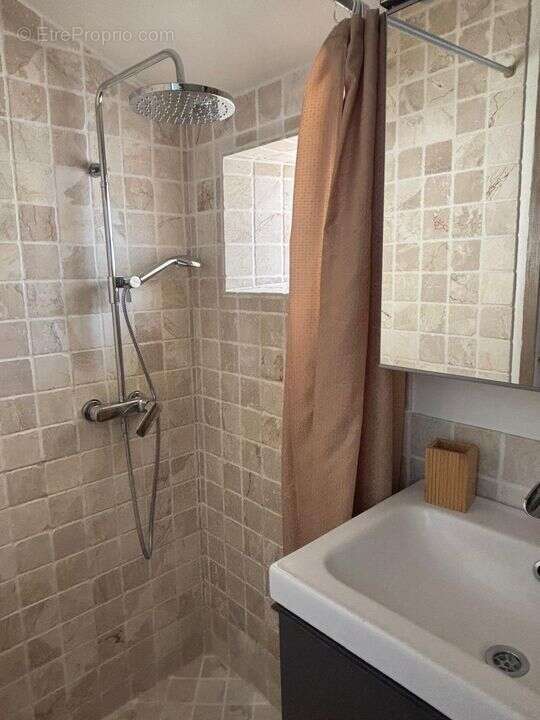 Villeneuve les Avignon,, Somptueuse maison 140m², terrain 400 - photo 11