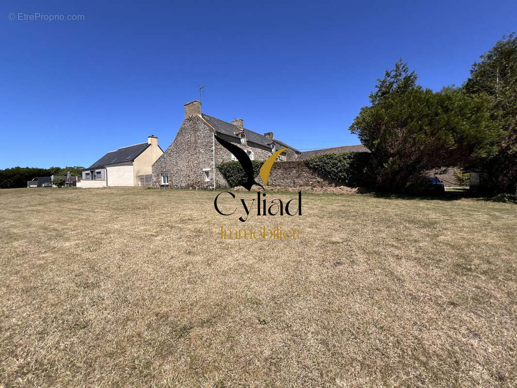 Maison à SAINT-MELOIR-DES-ONDES