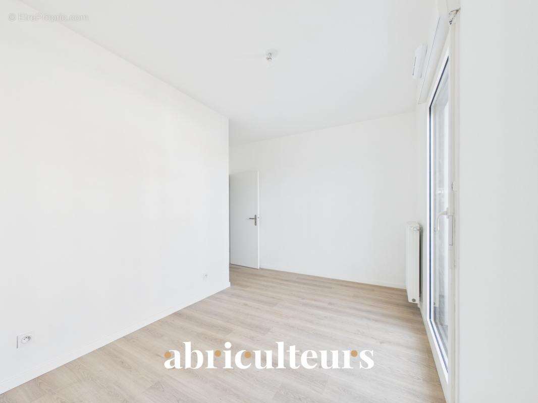 Appartement 5 pièces 91 m² – 4 chambres, 2 terrasses, 2 parkings – Colombes  - Allée Françoise Héritier - photo 14