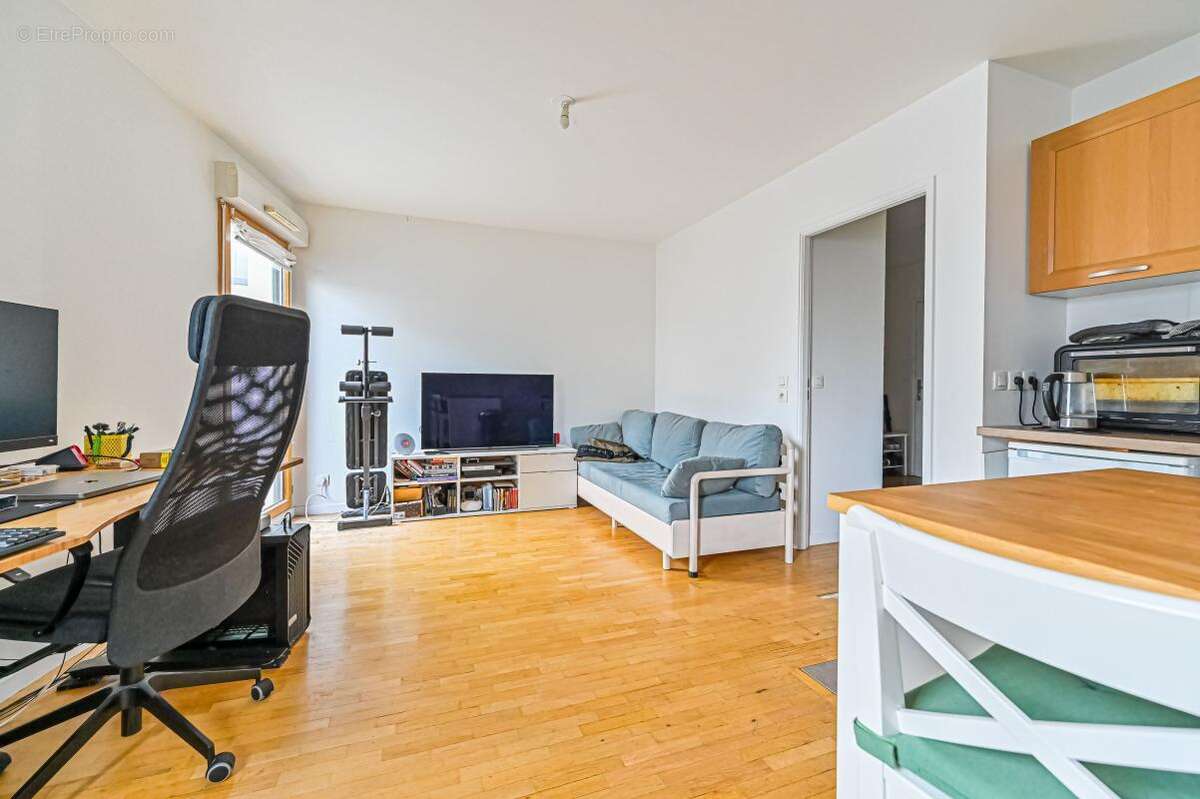 Appartement à LES LILAS