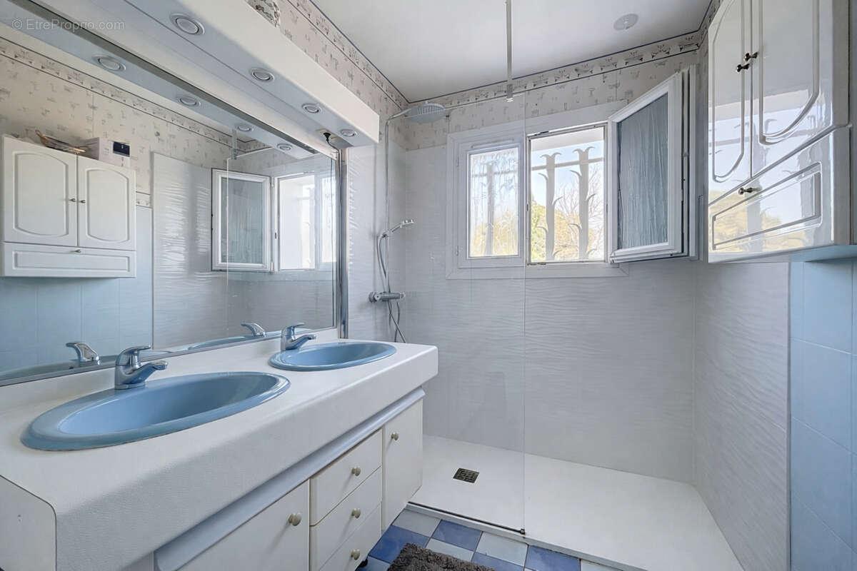 Maison à SAINT-RAPHAEL