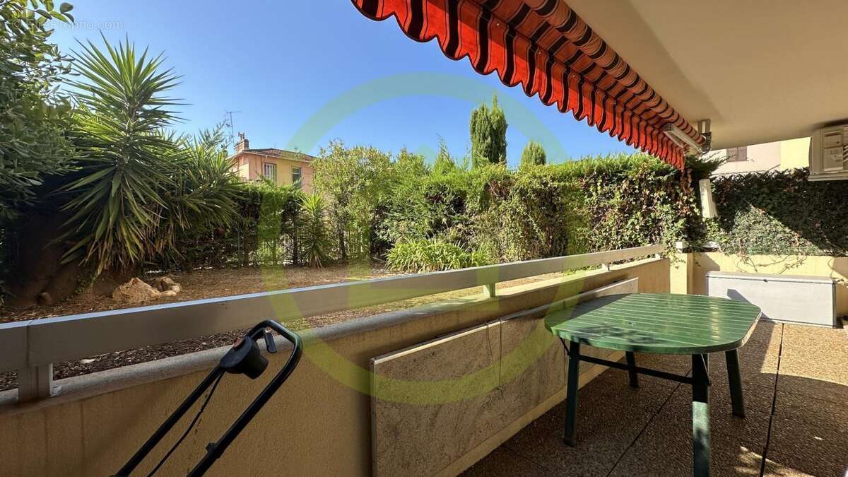 Appartement à ROQUEBRUNE-CAP-MARTIN