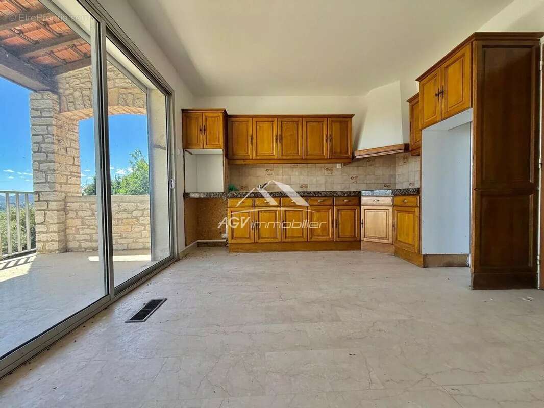 Vue panoramique exceptionnelle – Maison de 165 m² sur 3 300 m² de terrain constructible - photo 7