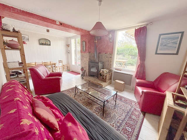 Maison à DONVILLE-LES-BAINS