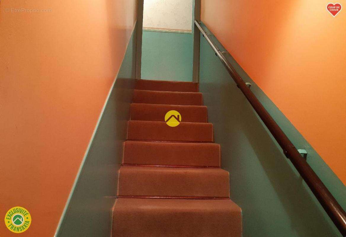 Maison à VILLENEUVE-L&#039;ARCHEVEQUE