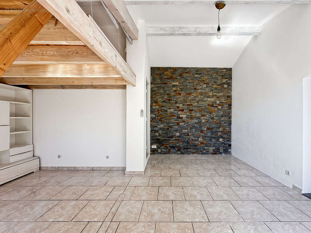 Maison à ENSUES-LA-REDONNE