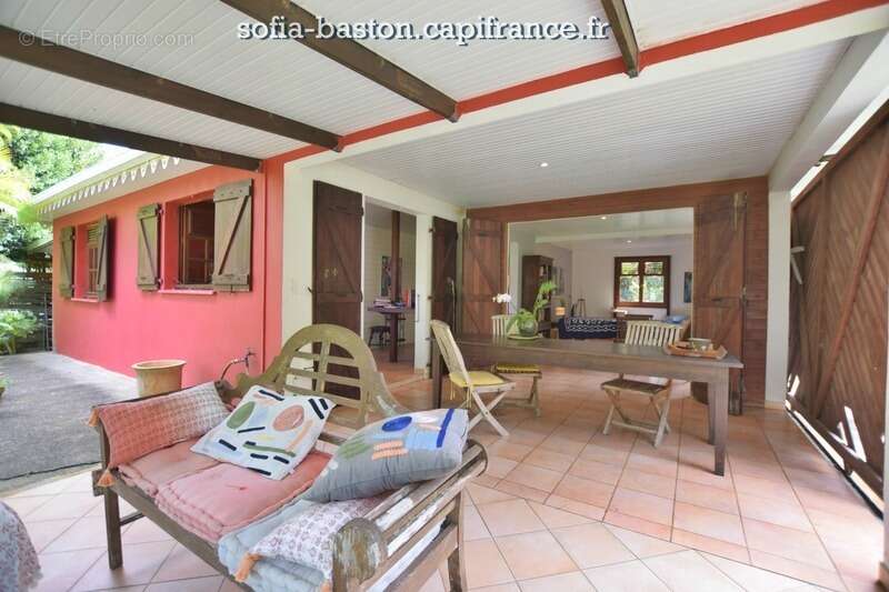 Maison à LES TROIS-ILETS