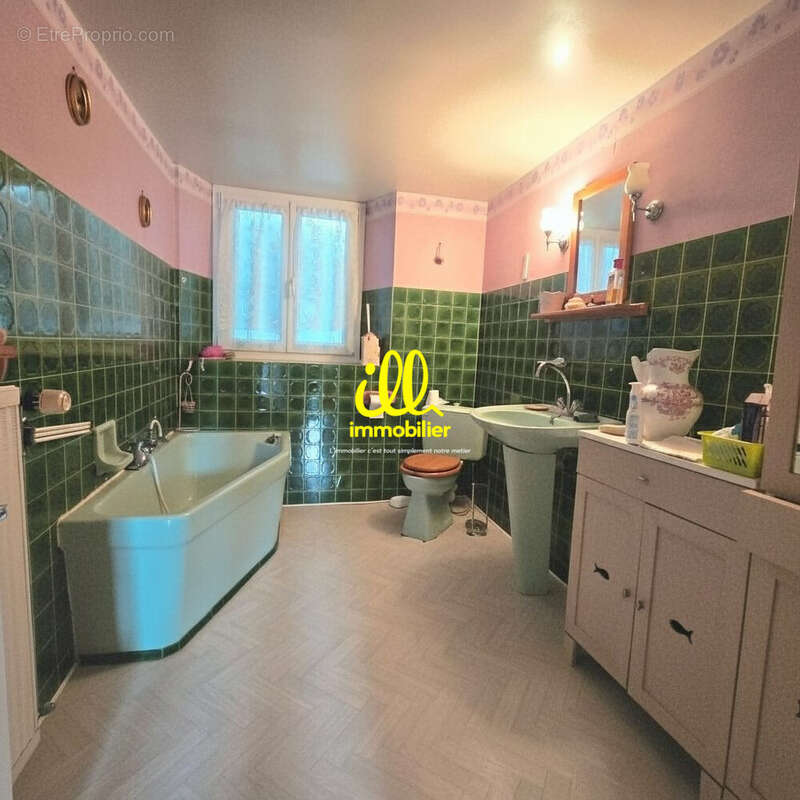 Maison 111 m² à Vireux-Wallerand  - photo 8
