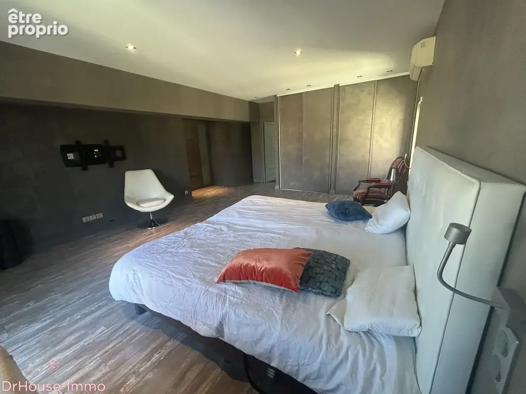 Maison 9 pièces 375 m² à vendre à Bourg-En-Bresse (01000) - photo 18