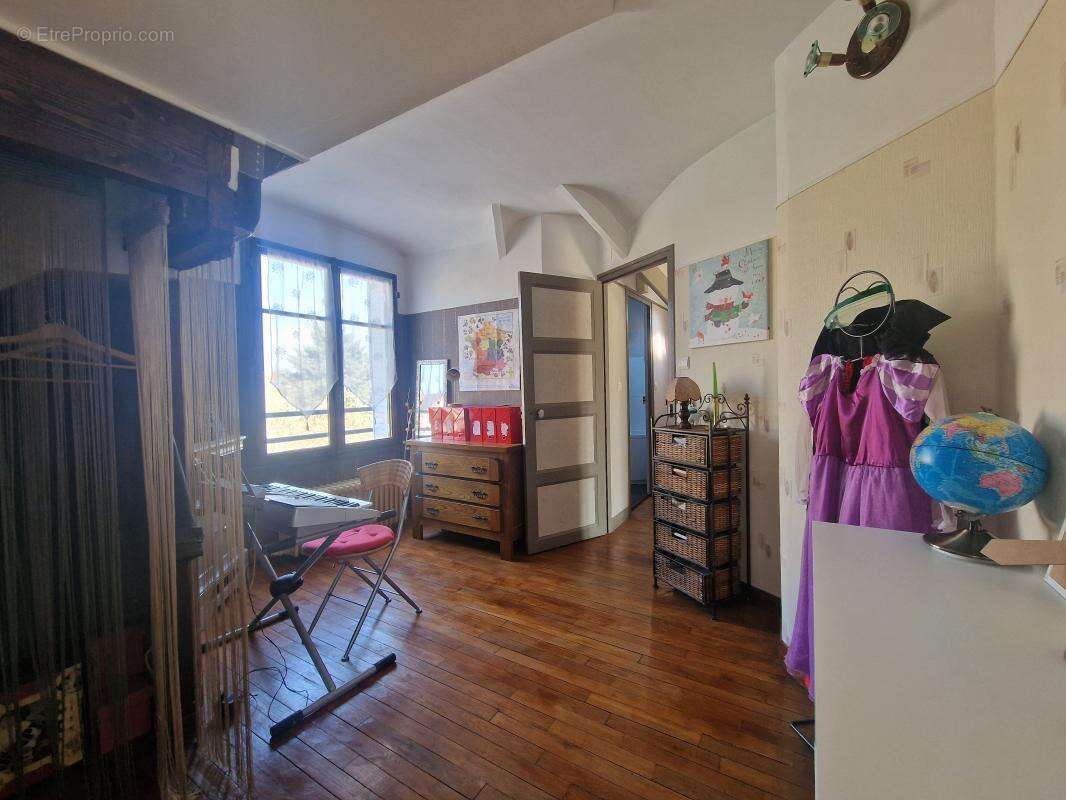 Maison à VAIRES-SUR-MARNE