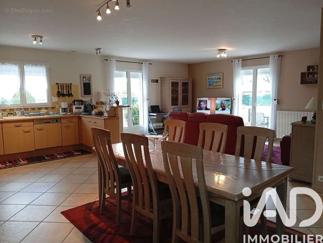 Maison 93 m² à Rieux-De-Pelleport  - photo 3
