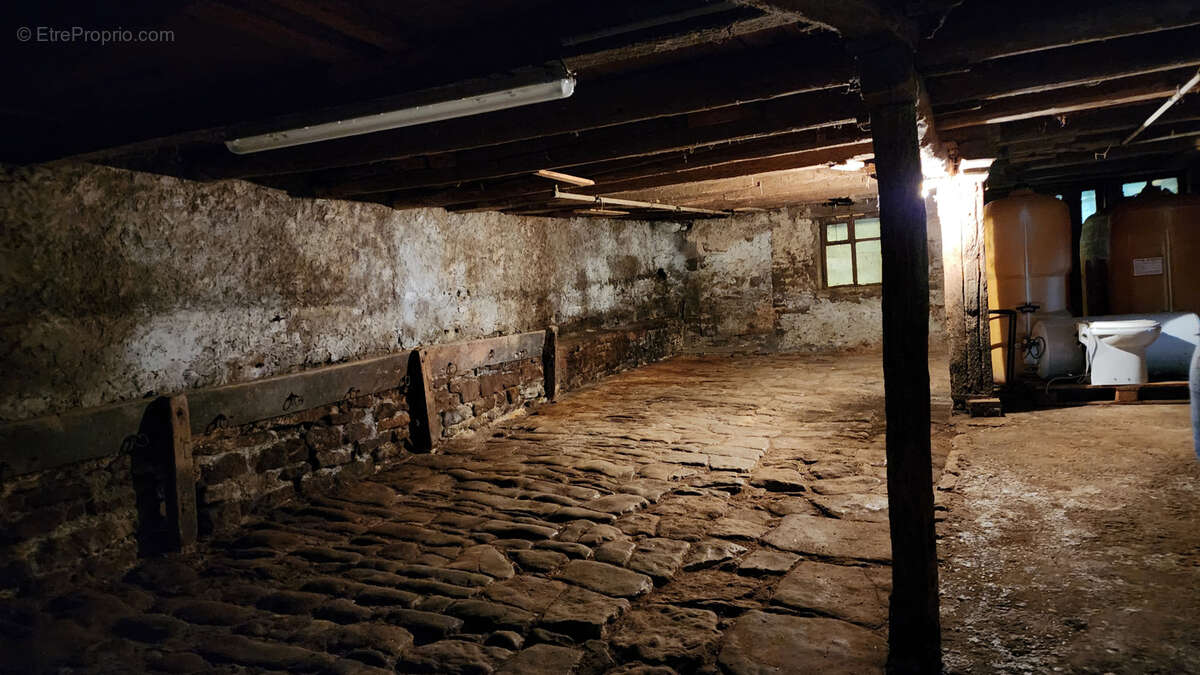 Maison à CLEZENTAINE