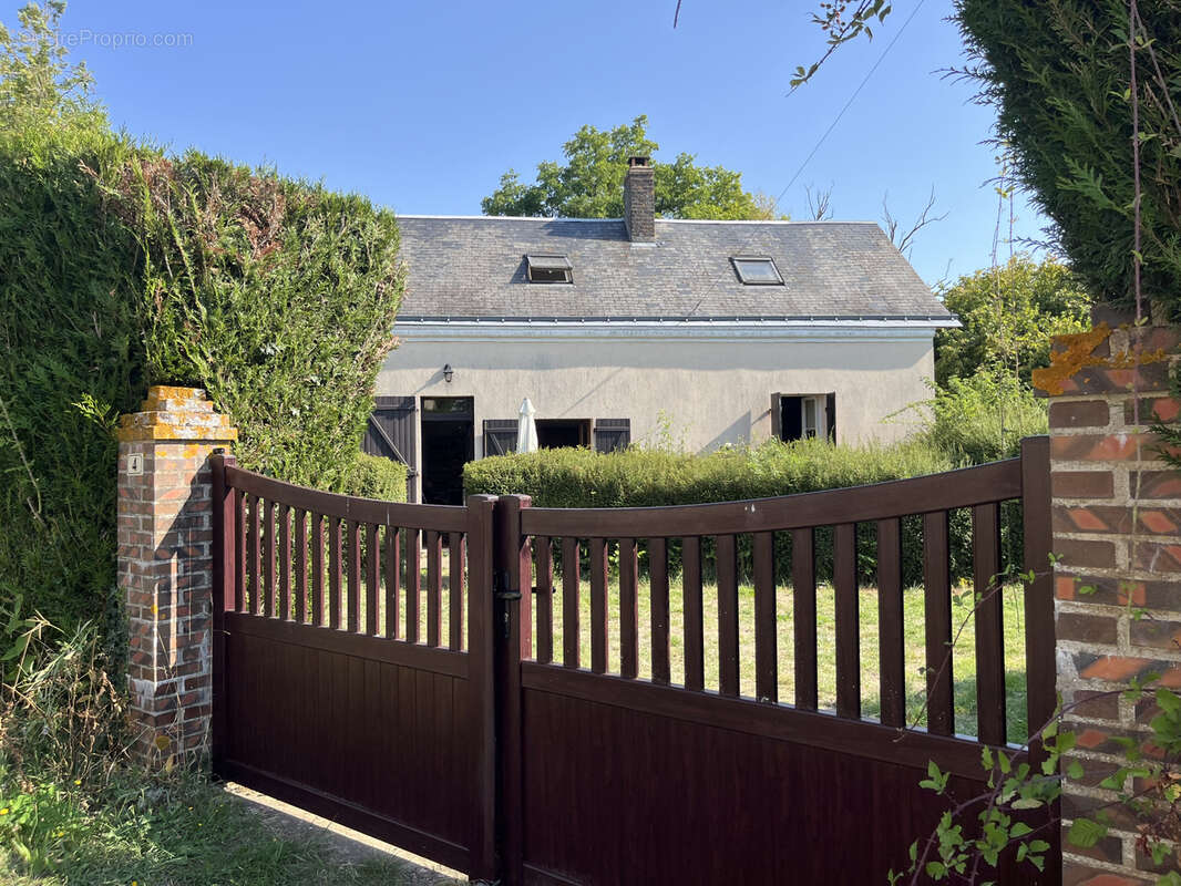 Maison à BESSE-SUR-BRAYE